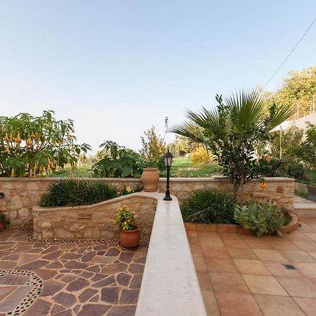 Krissa Villa Sfáka Екстериор снимка